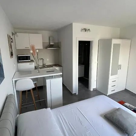 Milena Sweet Apartment-with A Pool Trogir