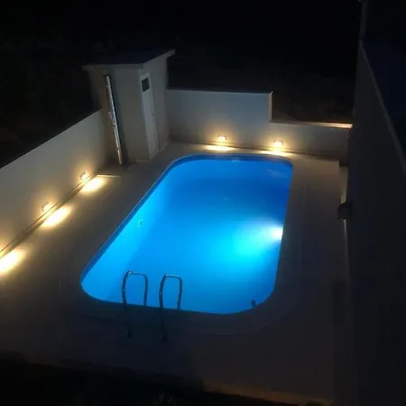 Milena Sweet Apartment-with A Pool