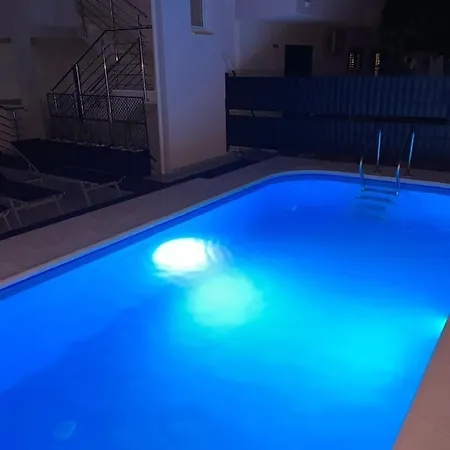 Apartment Milena Sweet Apartment-with A Pool *