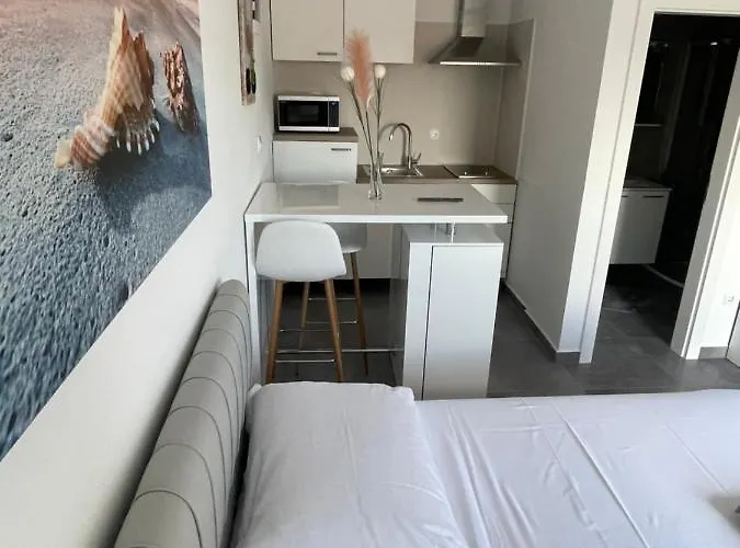 Milena Sweet Apartment-with A Pool 特罗吉尔