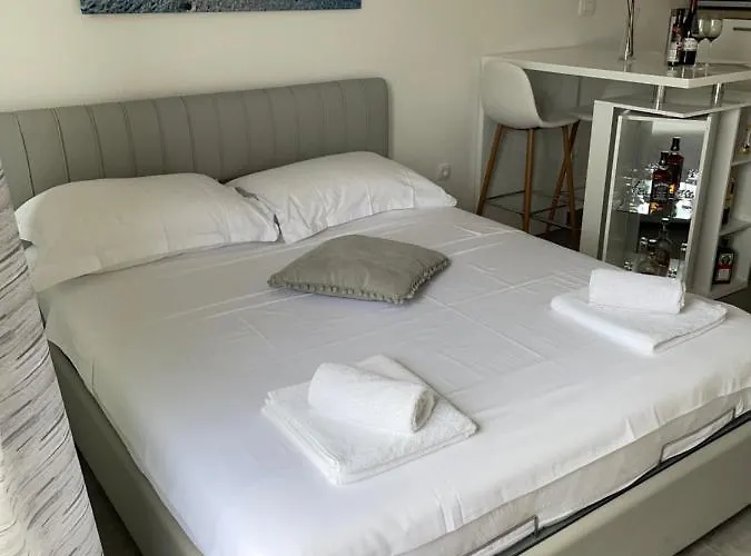 Milena Sweet Apartment-with A Pool 特罗吉尔