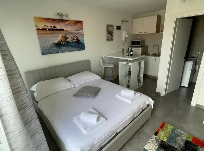 Milena Sweet Apartment-with A Pool *