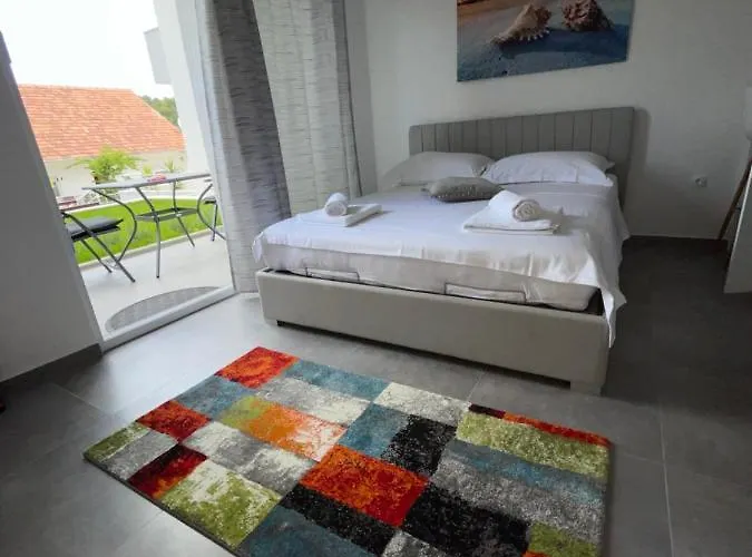 Milena Sweet Apartment-with A Pool