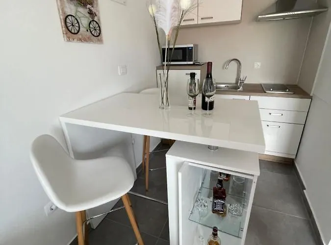 Milena Sweet Apartment-with A Pool 特罗吉尔