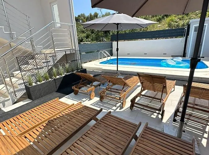 Milena Sweet Apartment-with A Pool *